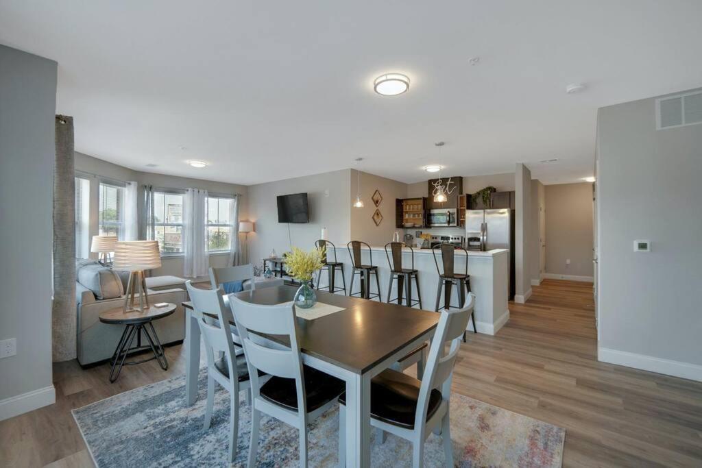 Beautiful 2Br Apt/Ewr Airport/King /Free Parking Νιούαρκ Εξωτερικό φωτογραφία