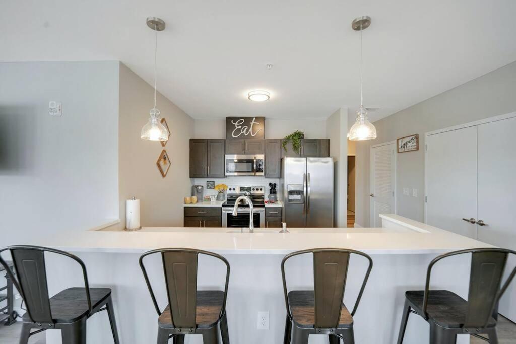 Beautiful 2Br Apt/Ewr Airport/King /Free Parking Νιούαρκ Εξωτερικό φωτογραφία