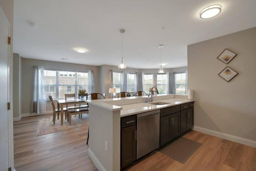 Beautiful 2Br Apt/Ewr Airport/King /Free Parking Νιούαρκ Εξωτερικό φωτογραφία
